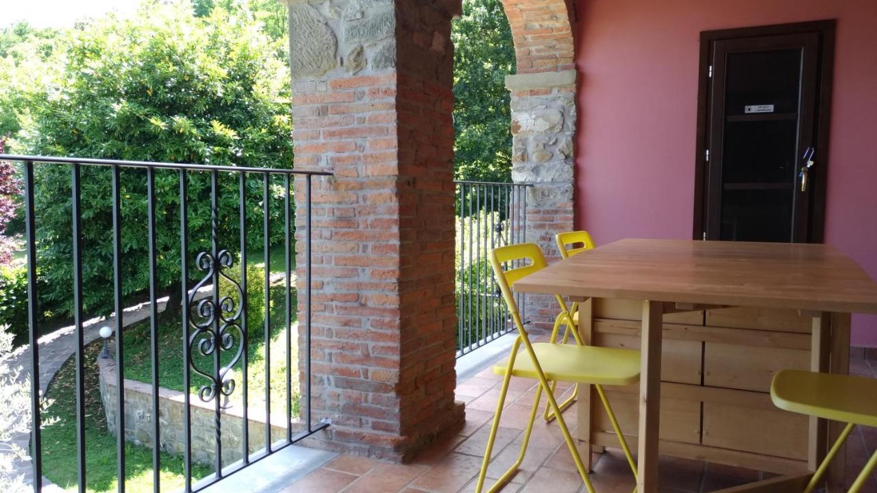 La Collina Dei Franchi Bed & Breakfast Camporgiano Exterior photo